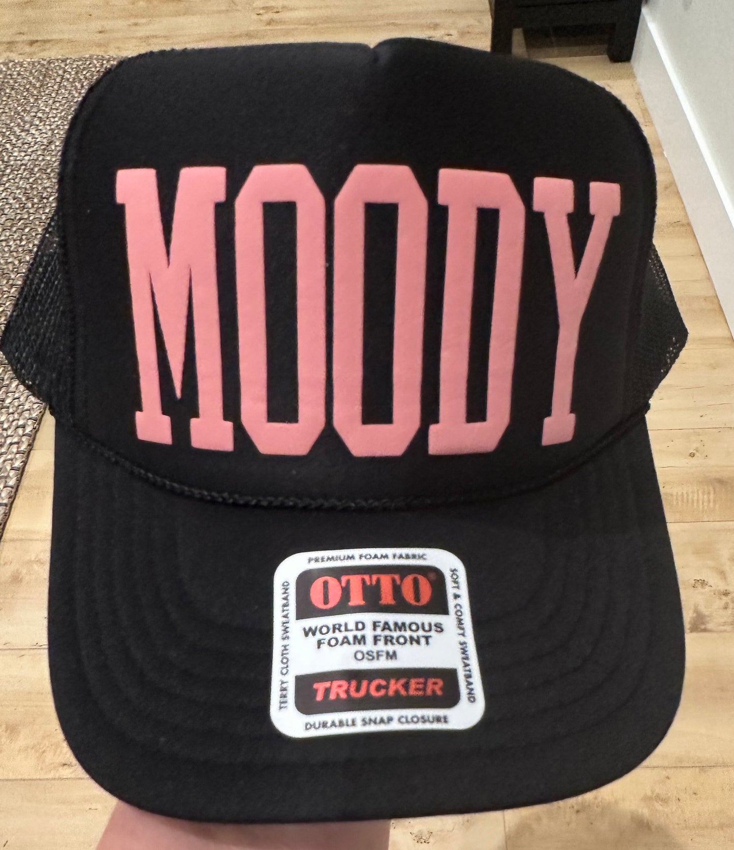 MOODY Black puff Trucker Hat