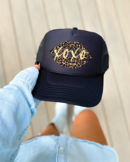 XOXO LEOPARD LIPS - UNISEX FOAM TRUCKER HAT